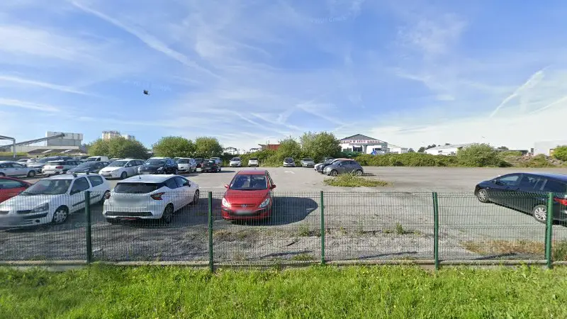 Vue de la rue devant Ajc Automobiles, Saint-Gilles-Croix-de-Vie