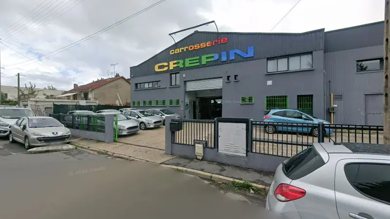 Vue de la rue devant Carrosserie Crepin - Motrio, Argenteuil