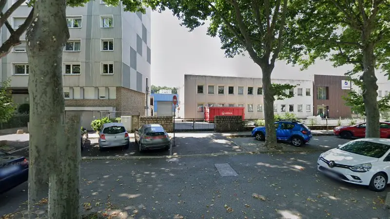 Vue de la rue devant Société Laurent Père et Fils, Saint-Étienne