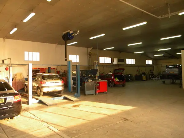 Photo publiée sur la fiche Google de CARROSSERIE TIRON CARROSSERIE FIVE STAR, Péronne