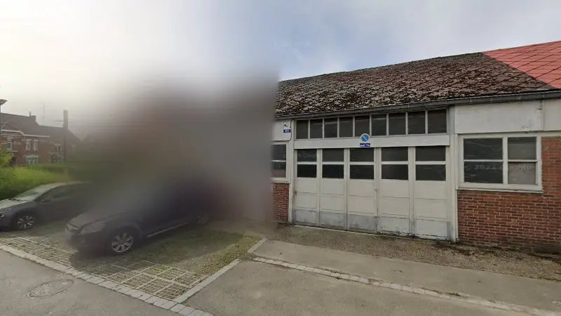Vue de la rue devant Garage A.B - Motors, Condé-sur-l'Escaut