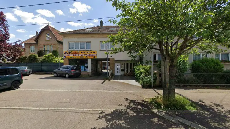 Vue de la rue devant Contrôle technique Autosur Moulins-les-Metz, Scy-Chazelles