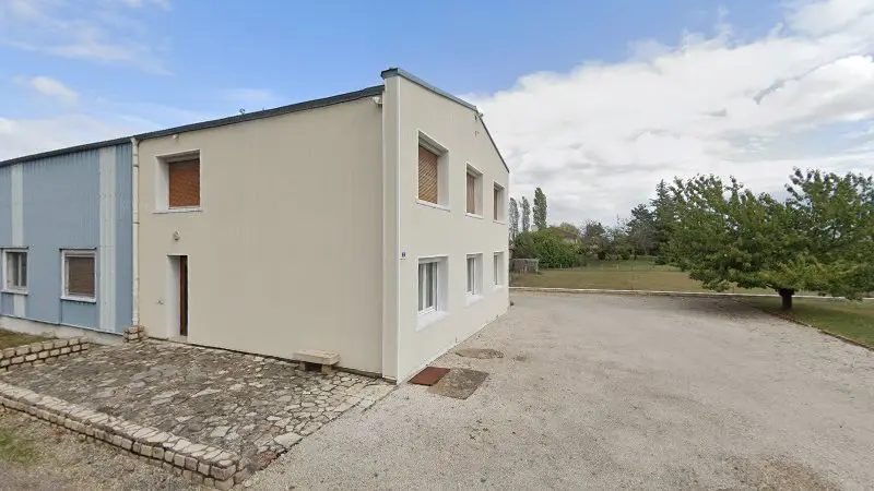 Vue de la rue devant GARAGE NICOLAND, Châtenoy-le-Royal