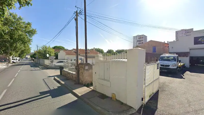 Vue de la rue devant GARAGE SK AUTO 83 MECANIQUE-REMORQUAGE, La Seyne-sur-Mer