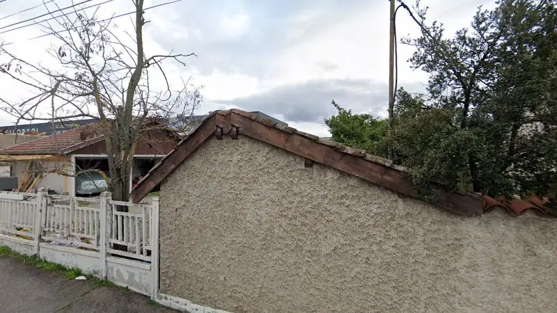 Vue de la rue devant TERBERG MATEC FRANCE, Mions