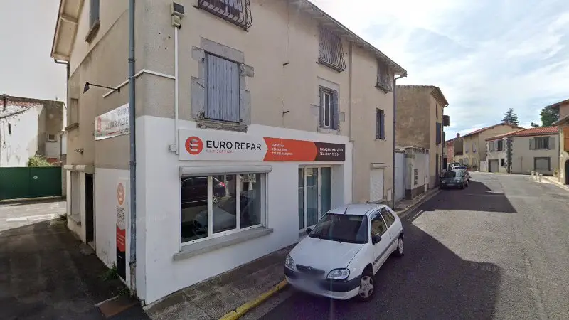 Vue de la rue devant Garage AYMAR VIGIER - Eurorepar, Pont-du-Château