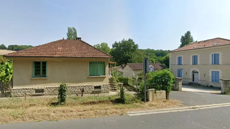 Vue de la rue devant ROUSSELOT Guillaume, Manzac-sur-Vern
