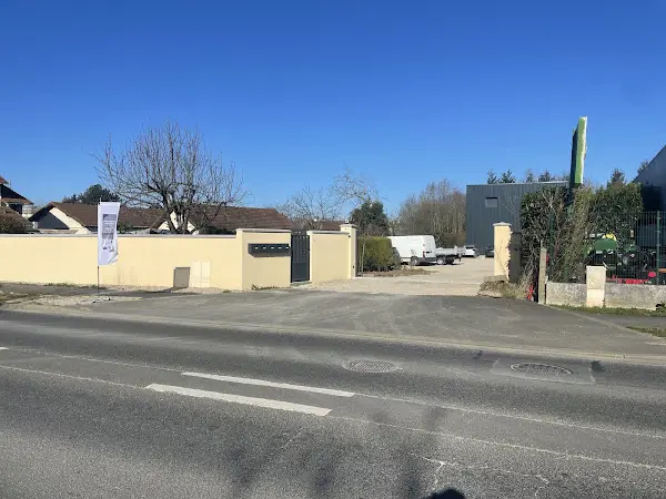 Photo publiée sur la fiche Google de Laboto - Mecanique / Achat-vente véhicule / Changement pneus, Brie-Comte-Robert