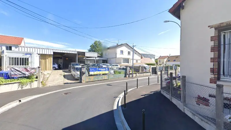 Vue de la rue devant GARAGE PREMIER - GARAGE DES COTEAUX 95, Argenteuil