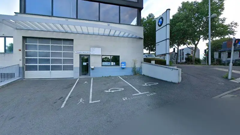 Vue de la rue devant INDIGO JUVISY - Mini Service, Juvisy-sur-Orge