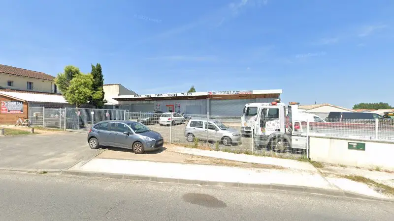 Vue de la rue devant Mécanique Générale, Lugon-et-l'Île-du-Carnay