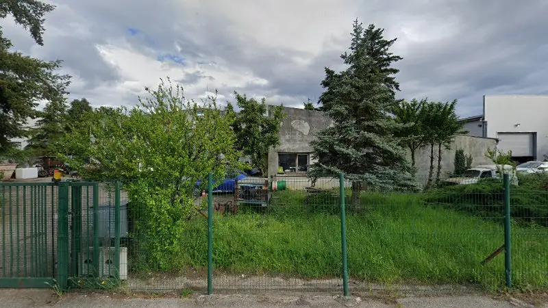 Vue de la rue devant Marc Auto Dépannage Garage Marc Goudard, Rillieux-la-Pape