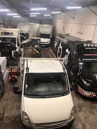 Photo publiée sur la fiche Google de VI SERVICES Garage Poids Lourd et Utilitaires Multimarques (Spécialisé Iveco), Pontault-Combault