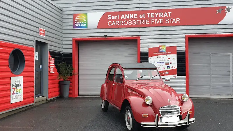 Photo publiée sur la fiche Google de Carrosserie TOUCHAIS SARL ANNE ET TEYRAT, Coutances