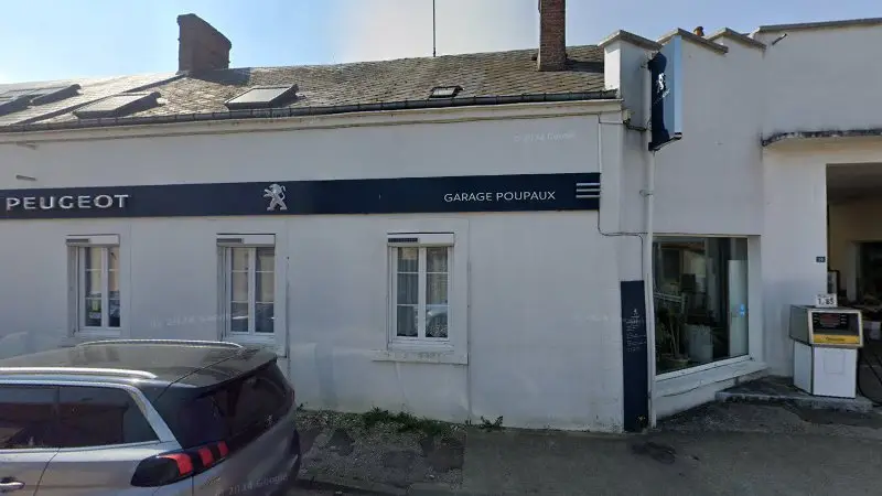 Vue de la rue devant Garage Poupaux EURL, Les Villages Vovéens