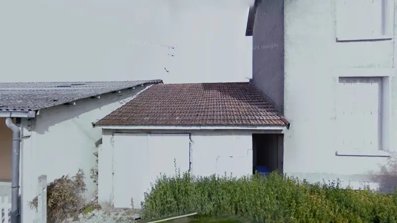 Vue de la rue devant Jim Tinot Mécanicien, Romilly-sur-Seine