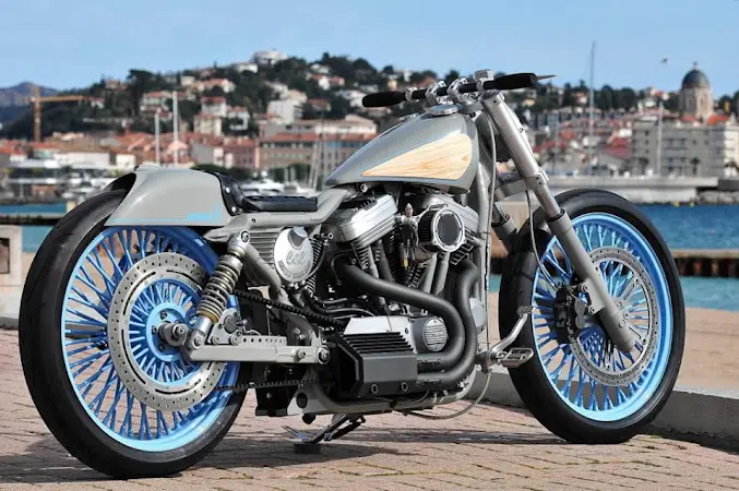 Photo publiée sur la fiche Google de C&C garage spécialiste Harley Davidson / atelier spécialiste moteur Harley et S&S performance, Fréjus