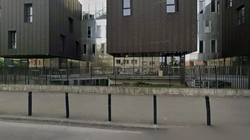 Vue de la rue devant Autoselet Garage, Aubervilliers