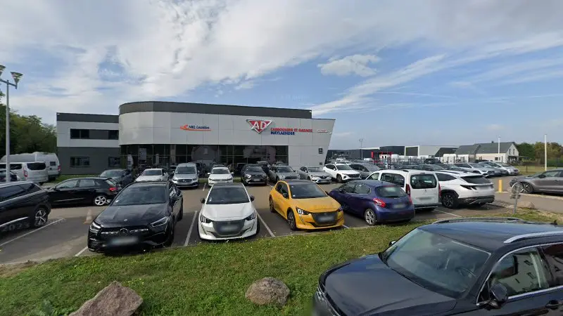 Vue de la rue devant SOC EXPL GARAGE JEAN-MARC MAYLAENDER, Hangenbieten