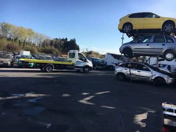 Photo publiée sur la fiche Google de BCE Enlevement Epave auto et Ferrailleur - NE VENDS PAS DE PIECES, Lunel