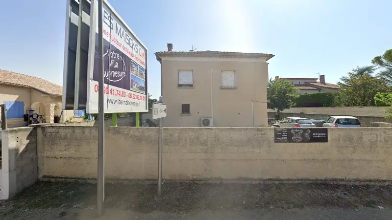 Vue de la rue devant Tsm ( taillepied service mécanique), Carpentras