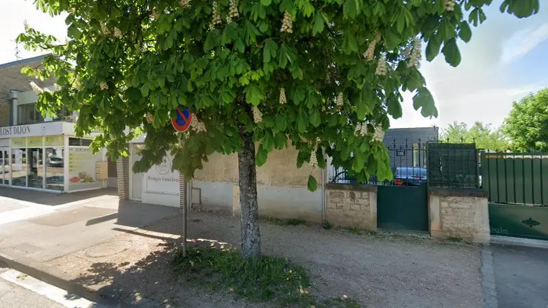 Vue de la rue devant Comptoir Du Materiel, Sennecey-lès-Dijon