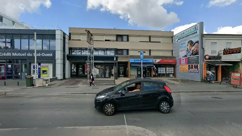 Vue de la rue devant Auto Bilan Banlieue Sud, Villenave-d'Ornon