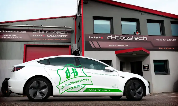 Photo publiée sur la fiche Google de D-BOSSTECH Carrosserie, Annecy