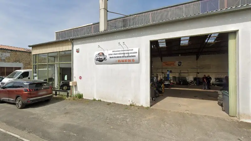 Vue de la rue devant ROD GARAGE, Meursac