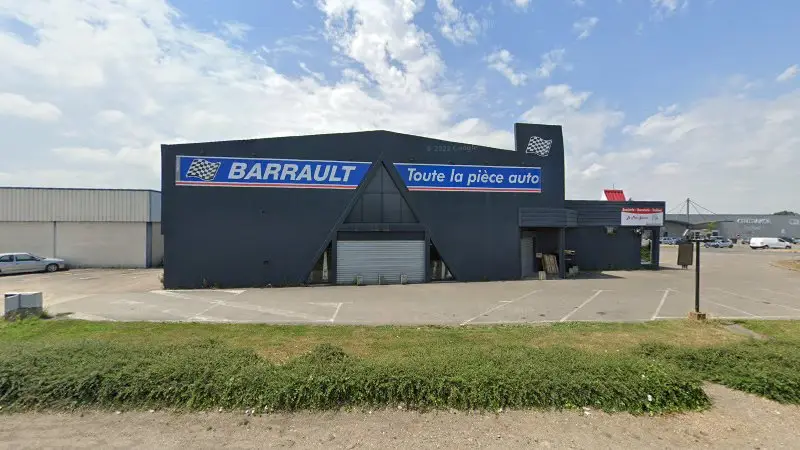 Vue de la rue devant Joffret Auto Tracto Industrie, Tonneins