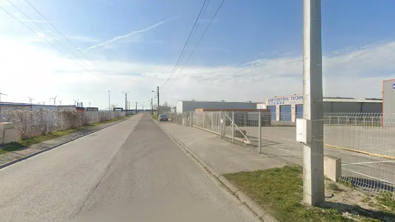 Vue de la rue devant MESURE SERVICE, Maizières-la-Grande-Paroisse