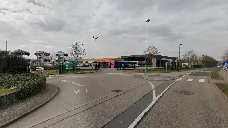 Vue de la rue devant Fourrière Automobile de la Métropole du Grand Nancy, Nancy
