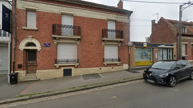Vue de la rue devant Établissements Lefèvre Et Compagnie, Montdidier