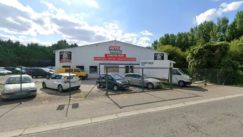 Vue de la rue devant Garage M&R, Boivre-la-Vallée