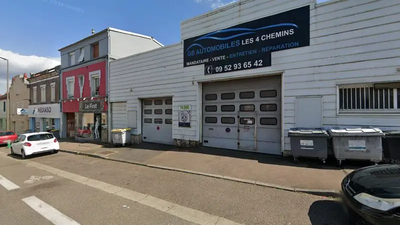Vue de la rue devant GARAGE GB AUTOMOBILES LES 4 CHEMINS, Le Creusot