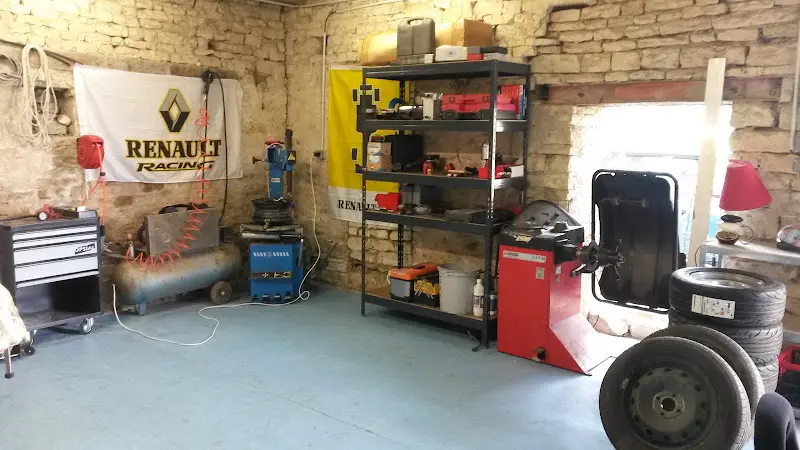 Photo publiée sur la fiche Google de Yonne Méca Pneus, Joux-la-Ville