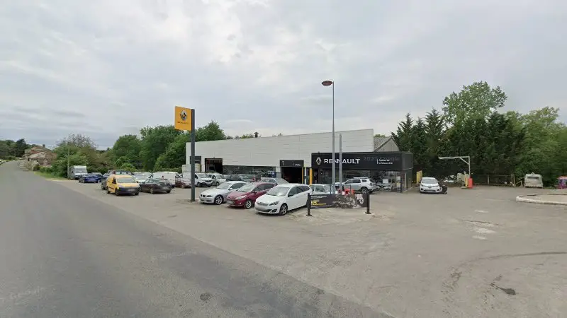 Vue de la rue devant Garage Linlaud Dominique, Chasseneuil-sur-Bonnieure