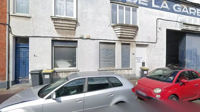 Vue de la rue devant Au Garage de la Gare, Tourcoing