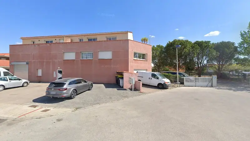 Vue de la rue devant Remorquage Dépannage Voiture, Villeneuve-de-la-Raho
