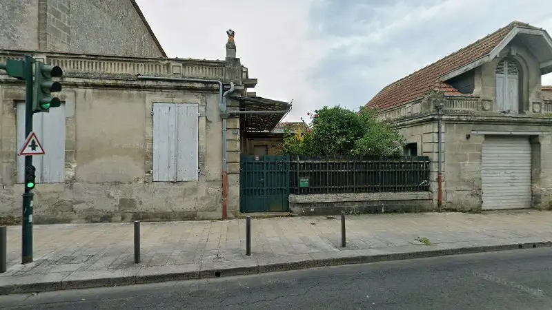 Vue de la rue devant Pare-Brise 33, Saint-Médard-en-Jalles