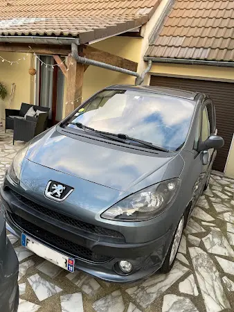Photo publiée sur la fiche Google de FLASH AUTO IDF 77-centre auto toutes marques /carrosserie parebrise /achat vente reprise, Savigny-le-Temple