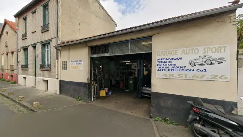 Vue de la rue devant Garage Auto Sport, Montreuil