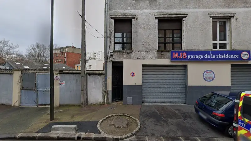 Vue de la rue devant Mjs Garage De La Résidence, L'Île-Saint-Denis