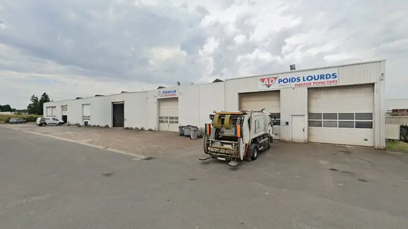 Vue de la rue devant AD Poids Lourds - EDPI Garage Pohu, Le Controis-en-Sologne