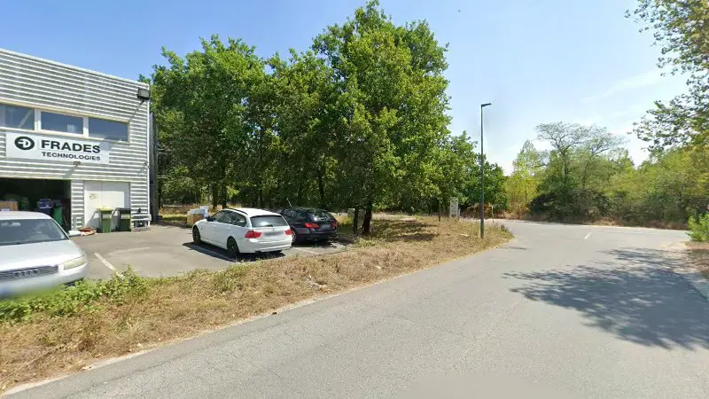 Vue de la rue devant FRADES TECHNOLOGIES (DIAG-AUTO.COM), Martignas-sur-Jalle