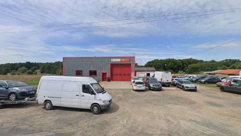 Vue de la rue devant Euro Repar, La Chapelle-Moulière