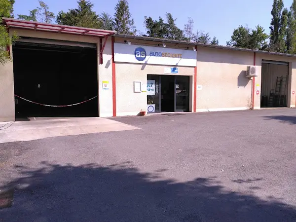 Photo publiée sur la fiche Google de AS Auto Sécurité Contrôle technique Castres Parking Super U, Castres