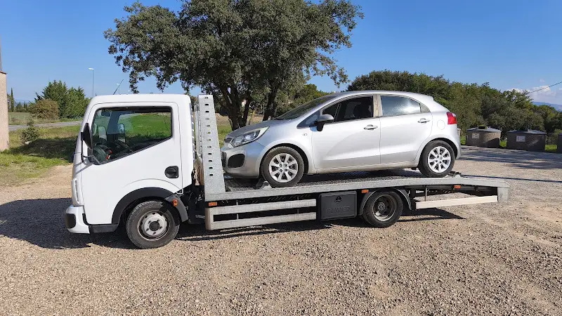 Photo publiée sur la fiche Google de Enlèvement Epave Var (pas de pièces) - Epaviste JLR Auto, Fréjus