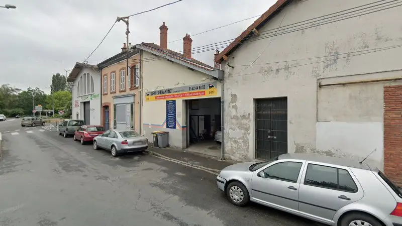 Vue de la rue devant Garage du Martinet - MOTRIO, Tarbes
