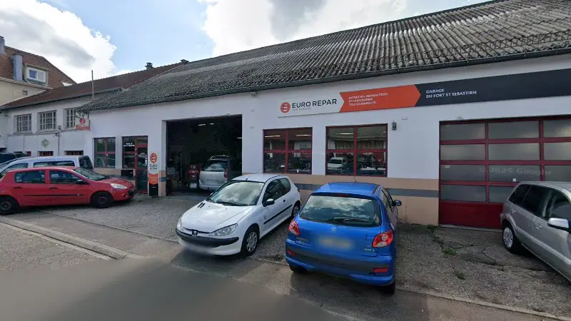 Vue de la rue devant Garage du Fort - Eurorepar Car Service, Bitche